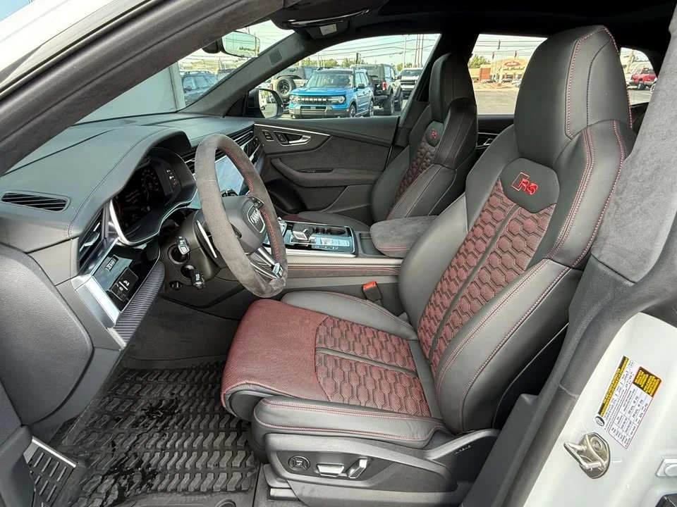 2026 Audi RS Q8 Performance - Image 11 of 18