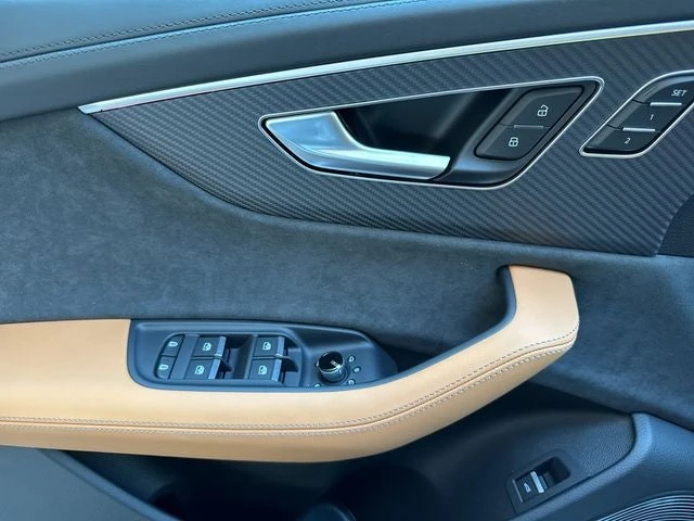 2026 Audi RS Q8 Performance - Image 11 of 31