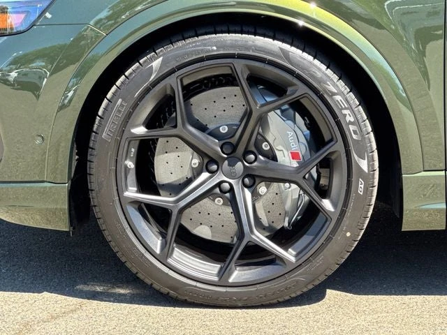 2026 Audi RS Q8 Performance - Image 20 of 31