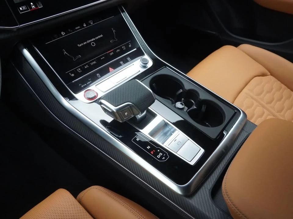 2026 Audi RS Q8 Performance - Image 11 of 20