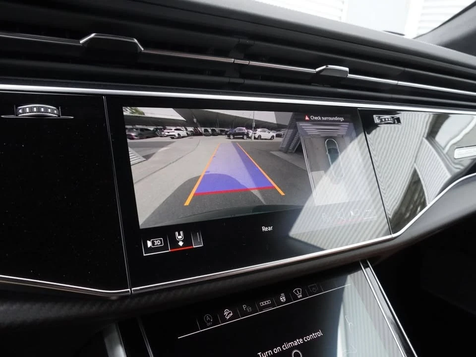 2026 Audi RS Q8 Performance - Image 15 of 20