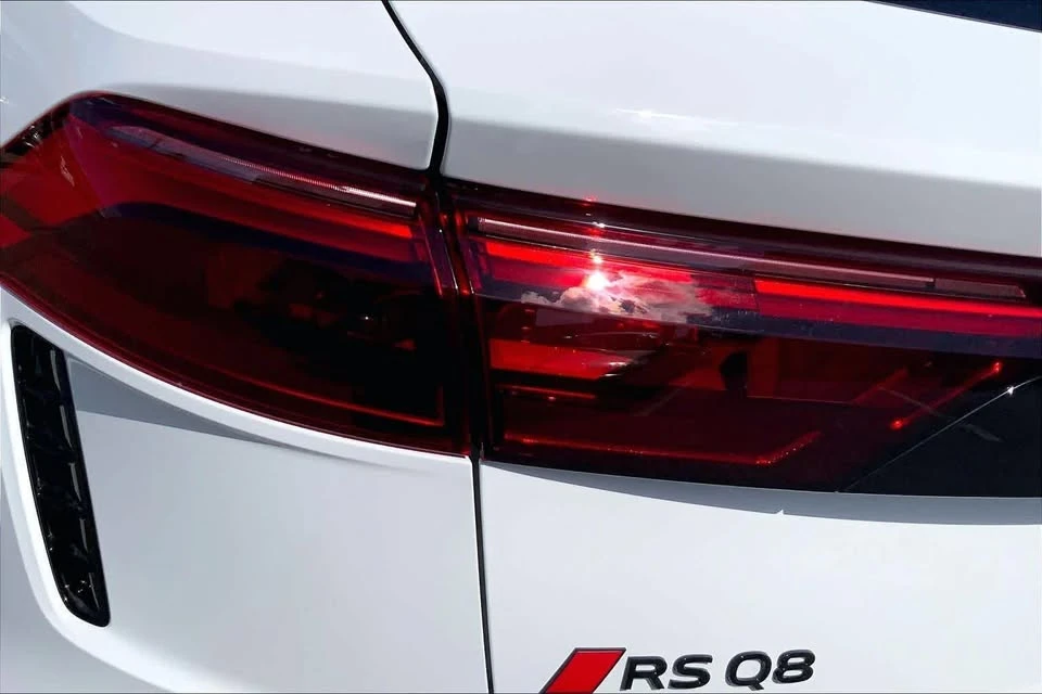 2026 Audi RS Q8 Performance - Image 10 of 16