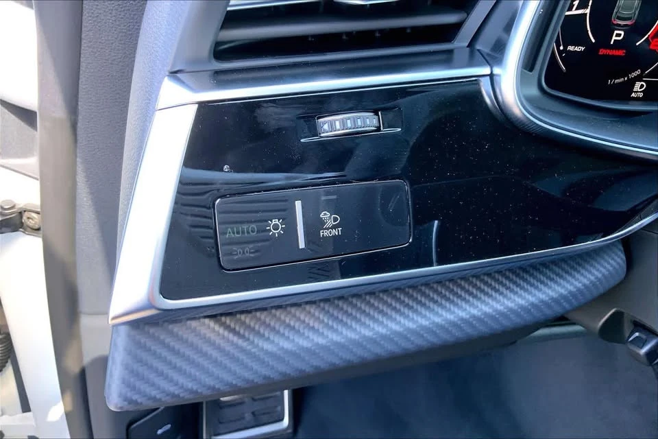 2026 Audi RS Q8 Performance - Image 14 of 16