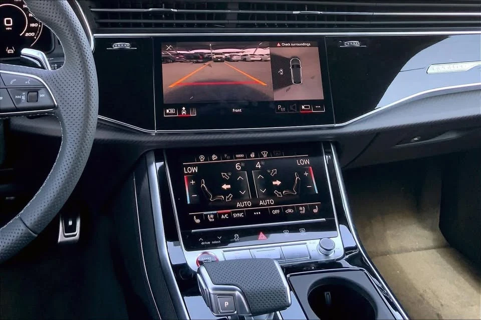 2026 Audi RS Q8 Performance - Image 6 of 16