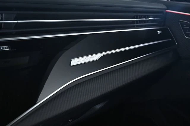 2026 Audi RS Q8 Performance - Image 19 of 20