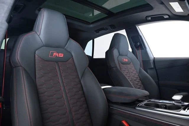 2026 Audi RS Q8 Performance - Image 15 of 20