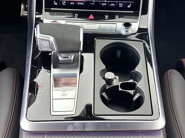 2026 Audi RS Q8 Performance - Image 13 of 20