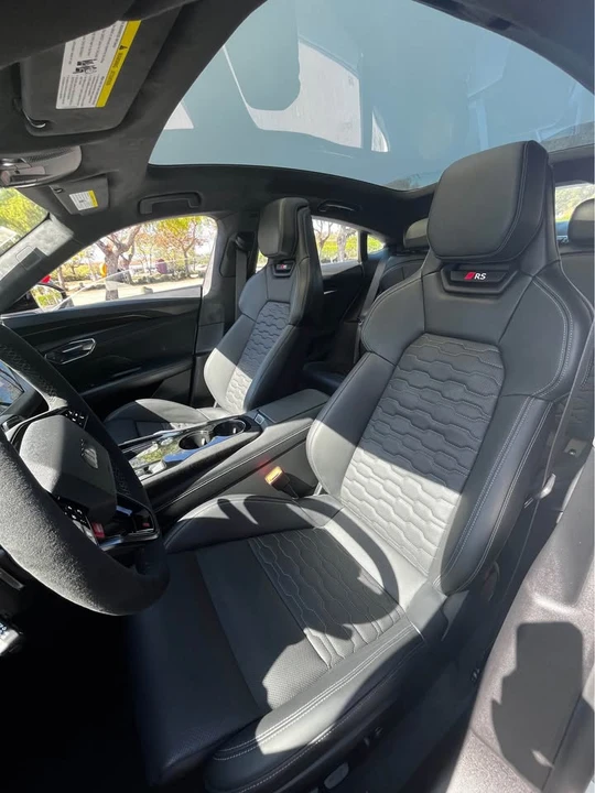 2026 Audi RS e-tron GT - Image 8 of 13