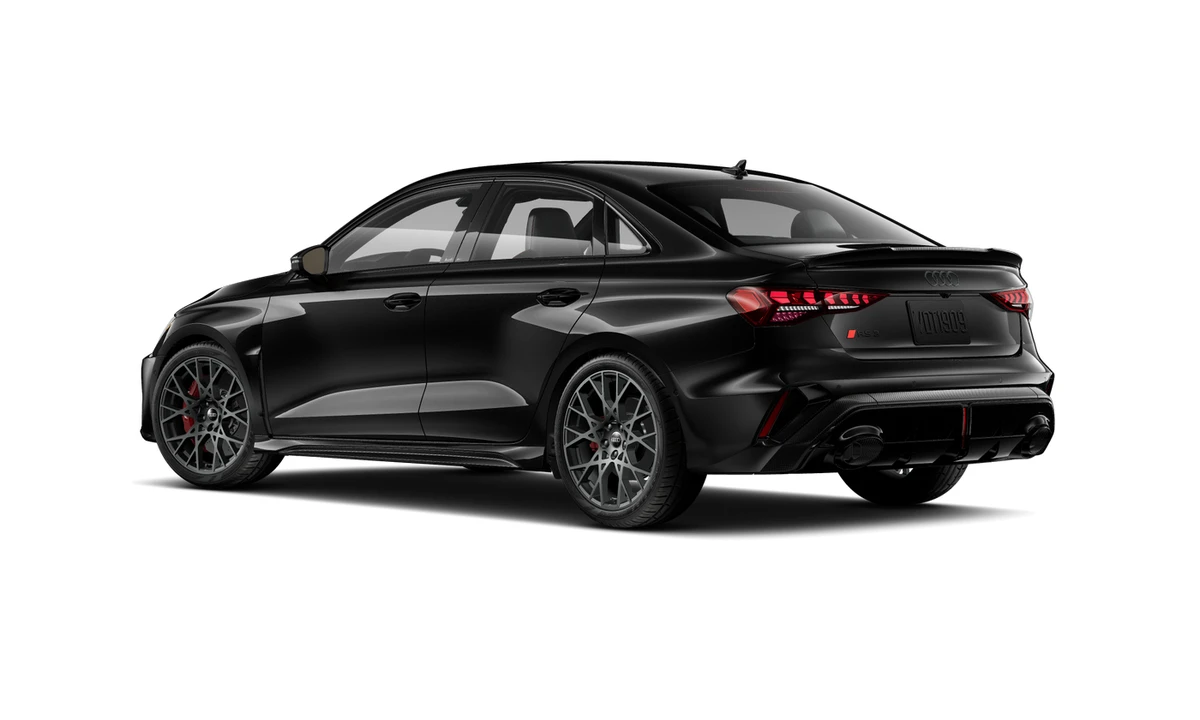 2027 Audi RS Q8 Performance - Image 20 of 25