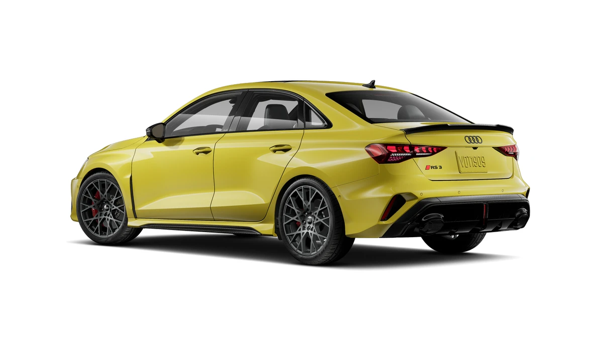 2027 Audi RS Q8 Performance - Image 20 of 25