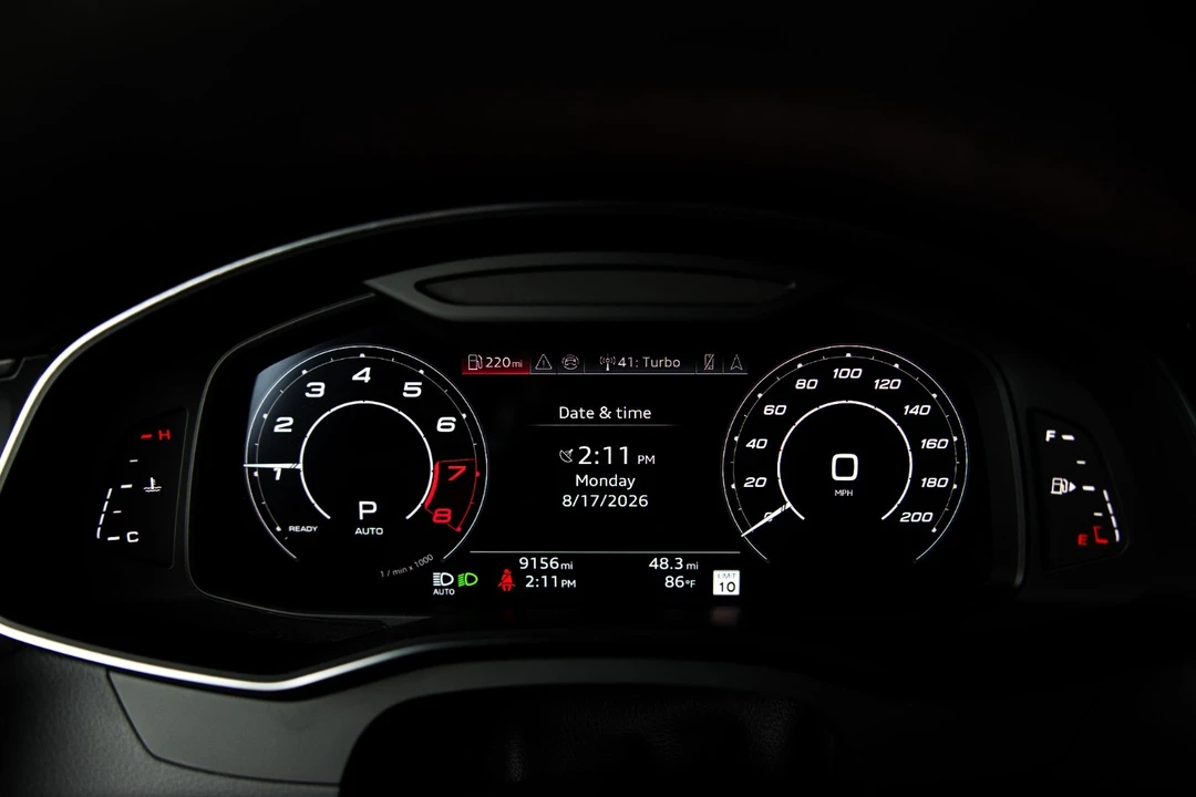 2026 Audi C8 RS6 - Image 16 of 31