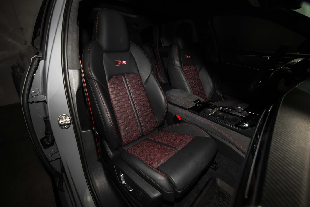 2026 Audi C8 RS6 - Image 13 of 31
