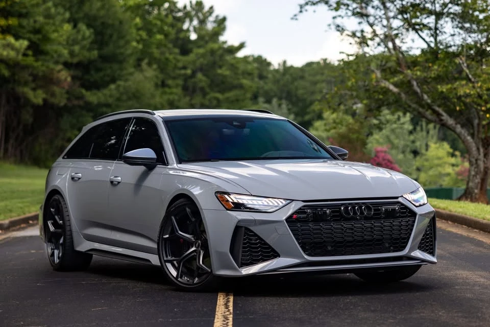 2026 Audi C8 RS6 - Image 2 of 18