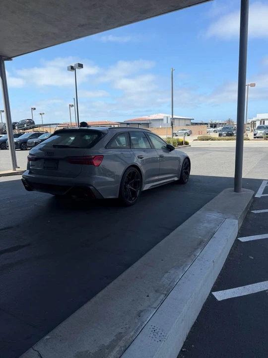 2026 Audi C8 RS6 - Image 2 of 2