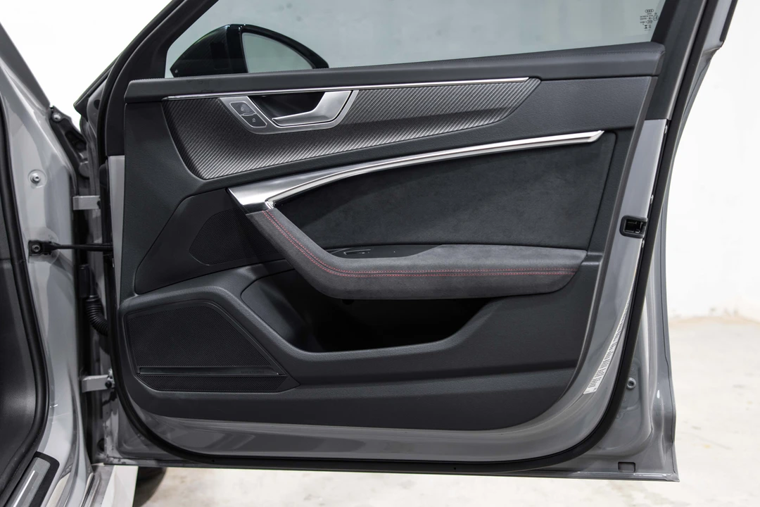 2026 Audi C8 RS6 - Image 25 of 31