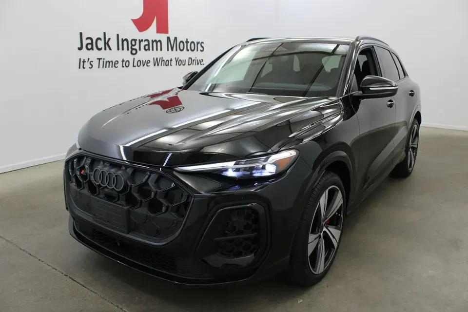 2026 Audi FY SQ5 - Image 3 of 20