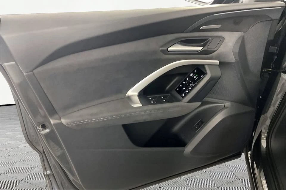 2026 Audi FY SQ5 - Image 17 of 19