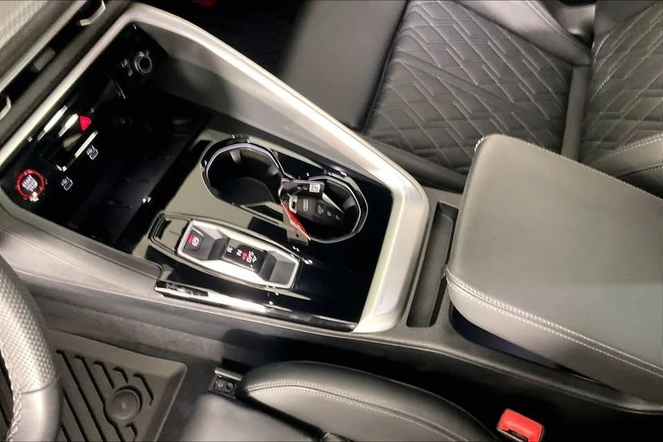 2026 Audi FY SQ5 - Image 16 of 19