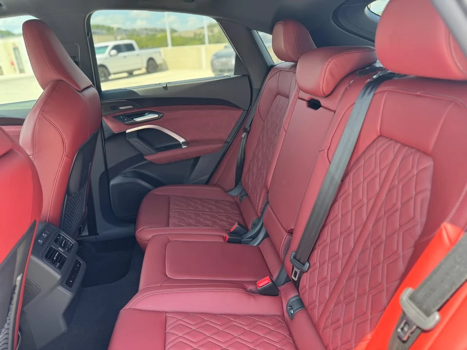 2026 Audi FY SQ5 - Image 9 of 16