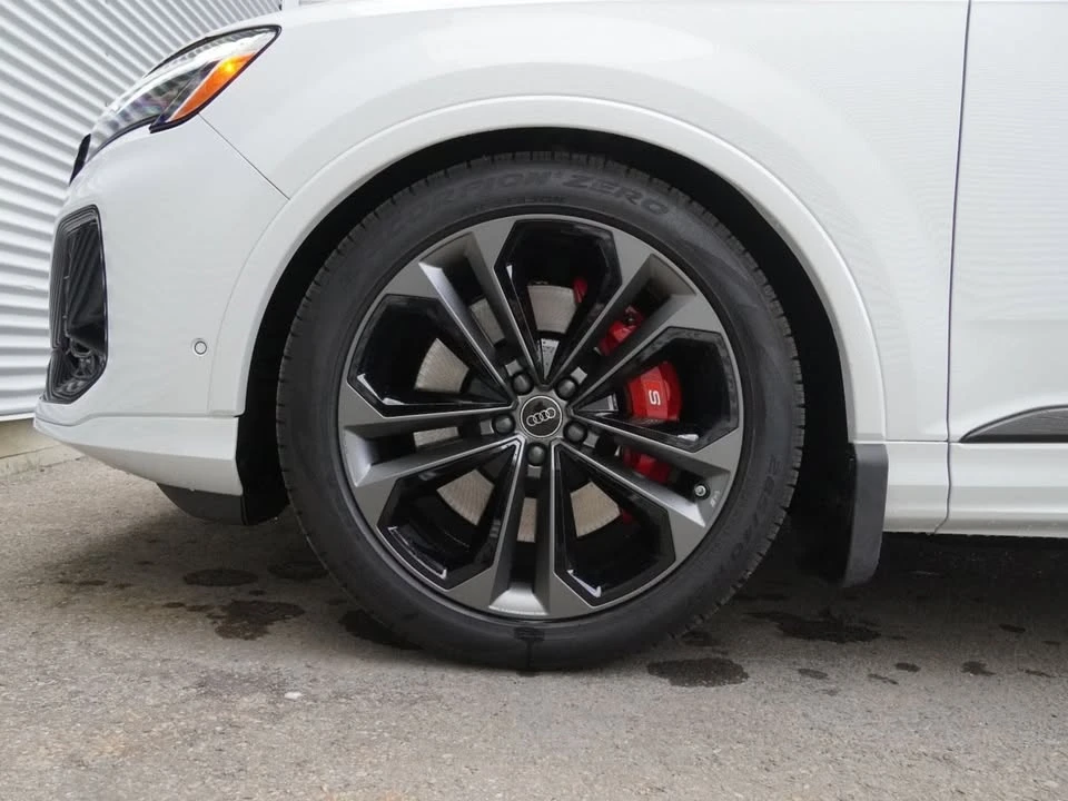 2026 Audi SQ7 - Image 8 of 20