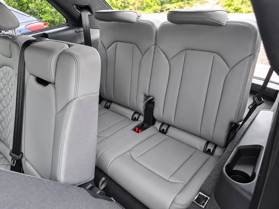 2026 Audi SQ7 - Image 9 of 20