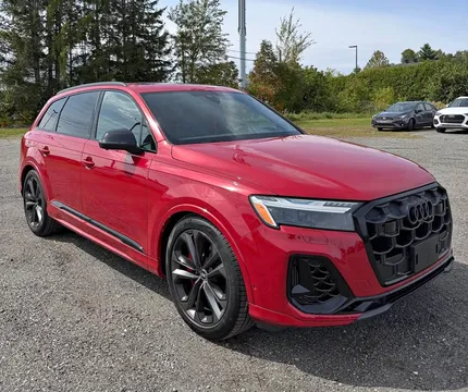 2026 Audi SQ7 Maple Leaf Edition