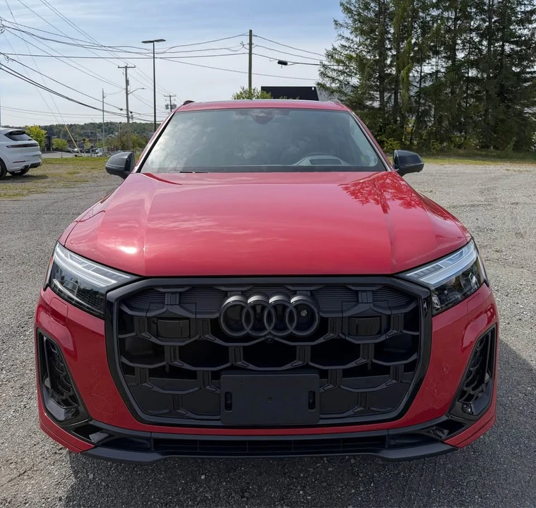 2026 Audi SQ7 - Image 2 of 20