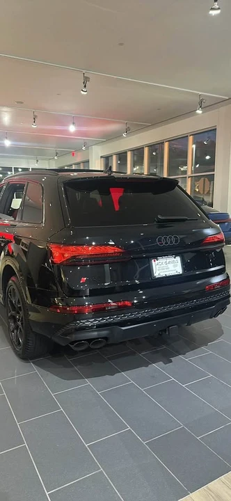 2026 Audi SQ7 - Image 3 of 4