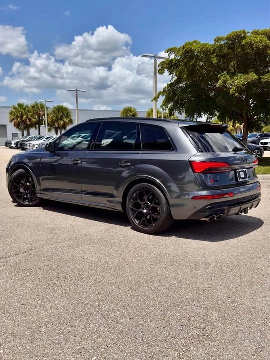 2026 Audi SQ7 - Image 3 of 20