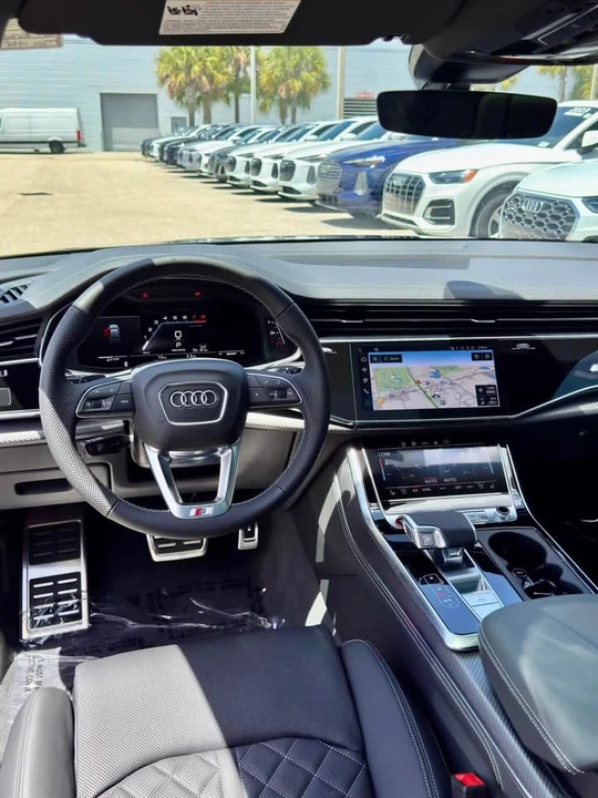 2026 Audi SQ7 - Image 9 of 20