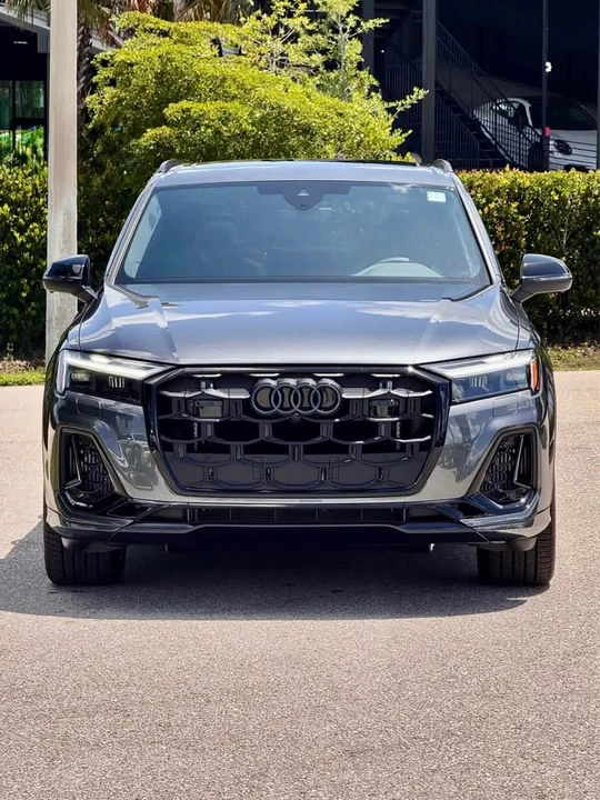 2026 Audi SQ7 - Image 2 of 20