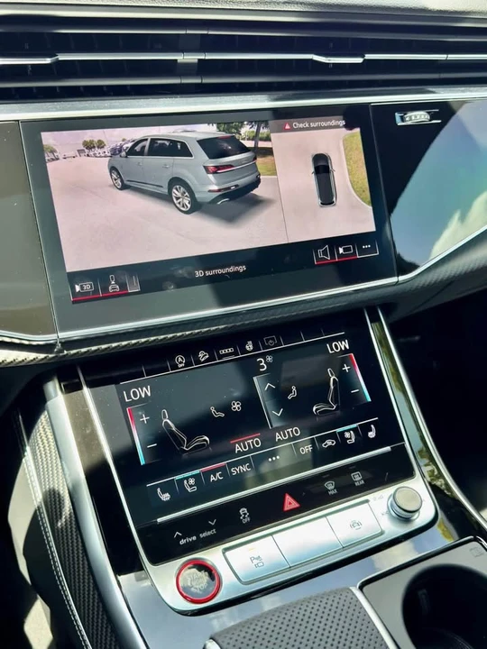 2026 Audi SQ7 - Image 12 of 20