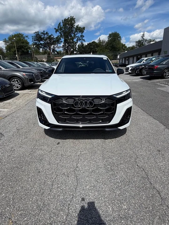 2026 Audi SQ7 - Image 3 of 11
