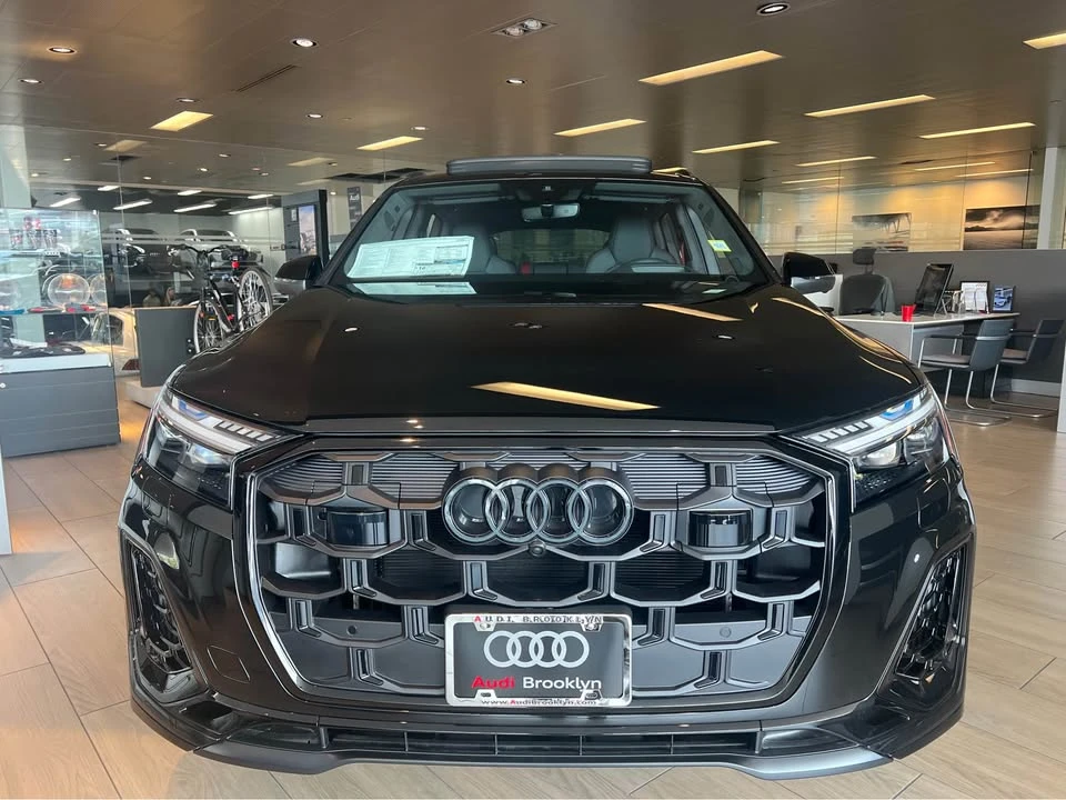 2026 Audi SQ7 - Image 2 of 11