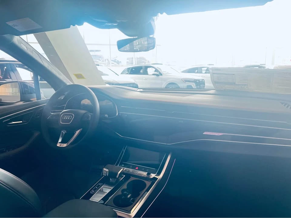 2026 Audi SQ7 - Image 6 of 11