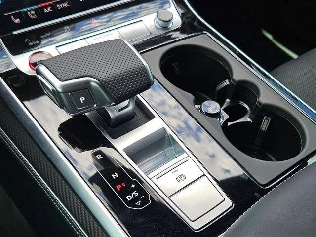 2026 Audi SQ8 - Image 13 of 18