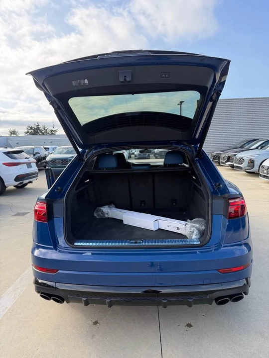 2026 Audi SQ8 - Image 9 of 10