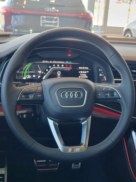 2026 Audi SQ8 - Image 11 of 16