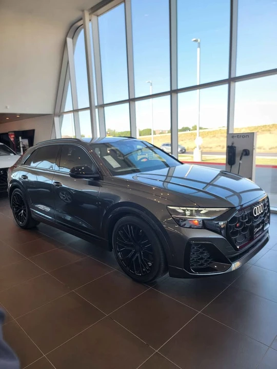 2026 Audi SQ8 - Image 3 of 16