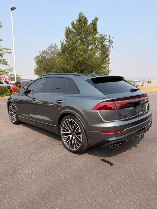 2026 Audi SQ8 - Image 3 of 10
