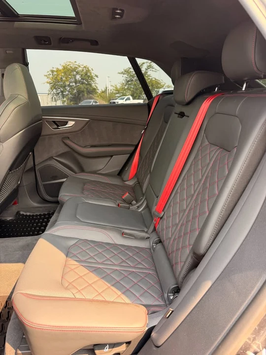 2026 Audi SQ8 - Image 9 of 10