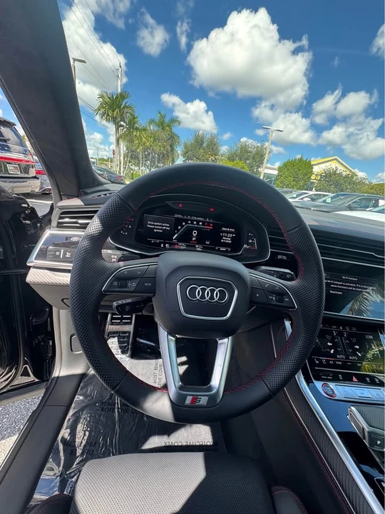 2026 Audi SQ8 - Image 10 of 15