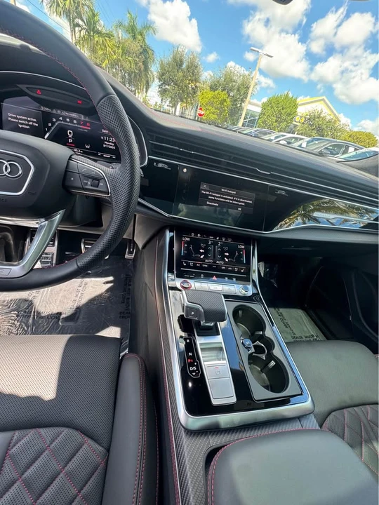 2026 Audi SQ8 - Image 11 of 15