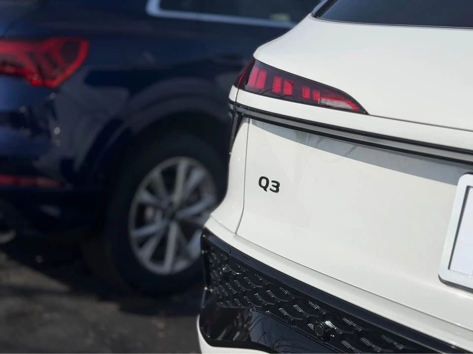 2026 Audi F3 Q3 - Image 2 of 17