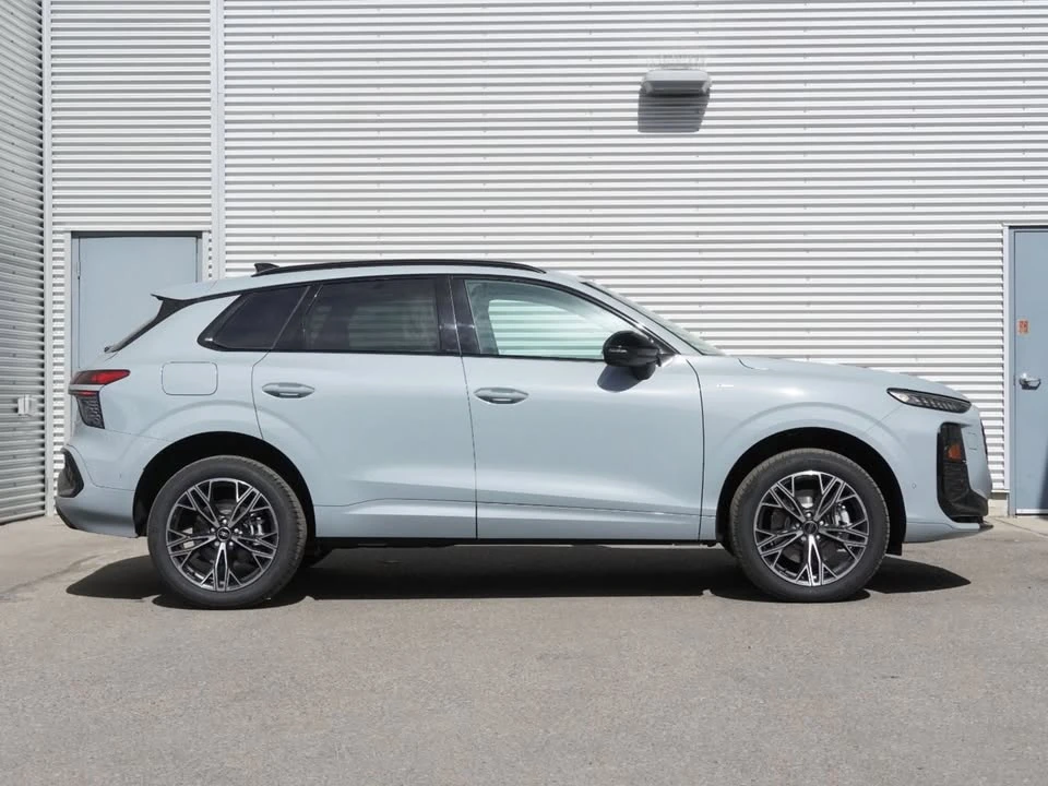 2026 Audi F3 Q3 - Image 3 of 17