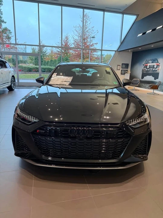2026 Audi C8 RS6 - Image 3 of 6