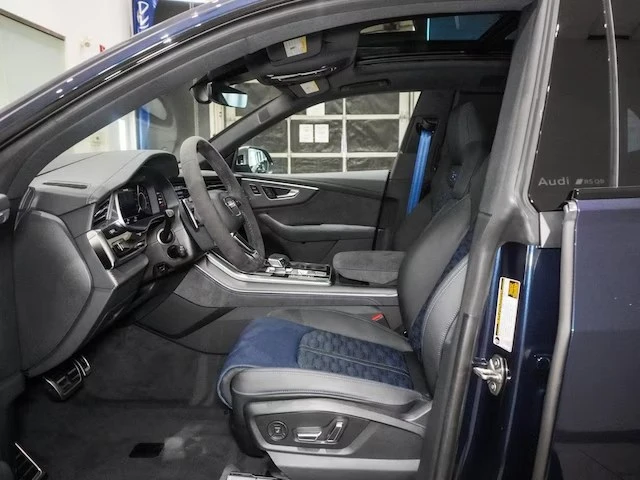 2026 Audi RS Q8 Performance - Image 5 of 10