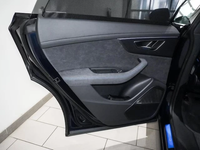 2026 Audi RS Q8 Performance - Image 7 of 10