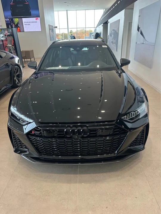 2026 Audi C8 RS6 - Image 5 of 5