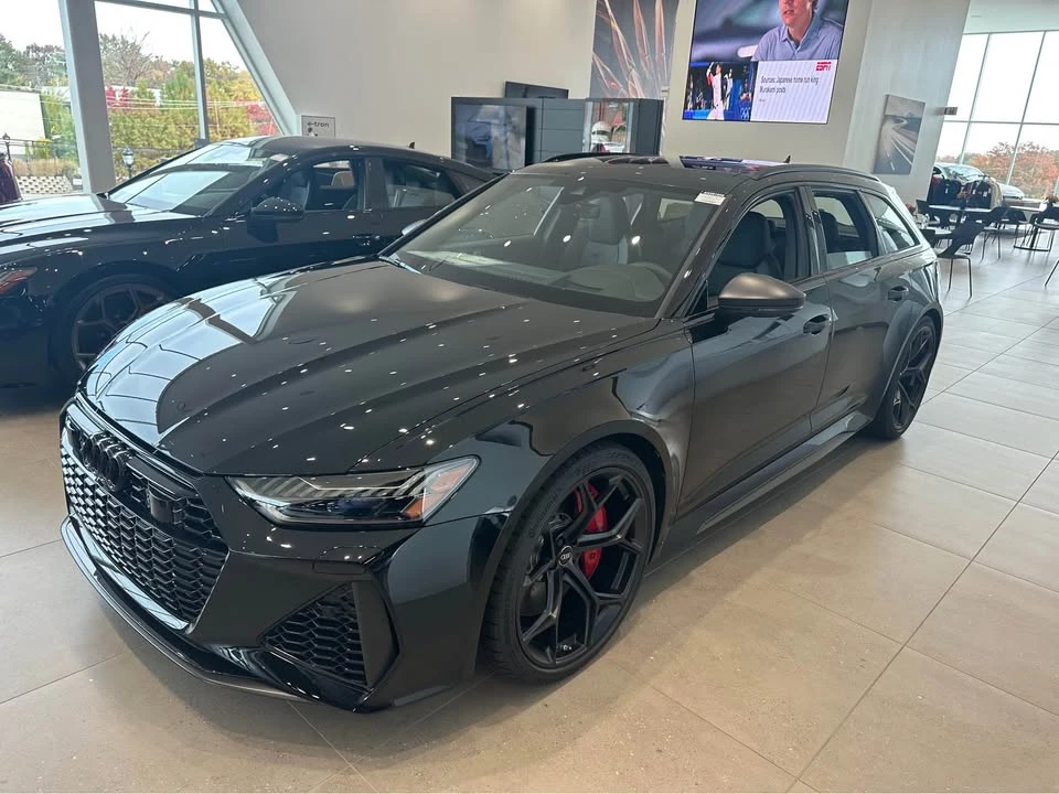 2026 Audi C8 RS6 - Image 4 of 5